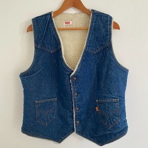VINTAGE 70's  Levi’s Denim Sherpa Lined Vest Size XL Orange Tag